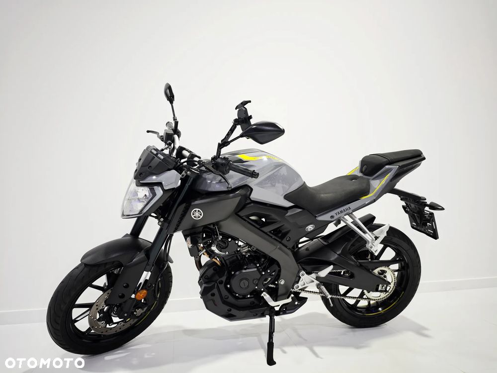 Yamaha MT - 17