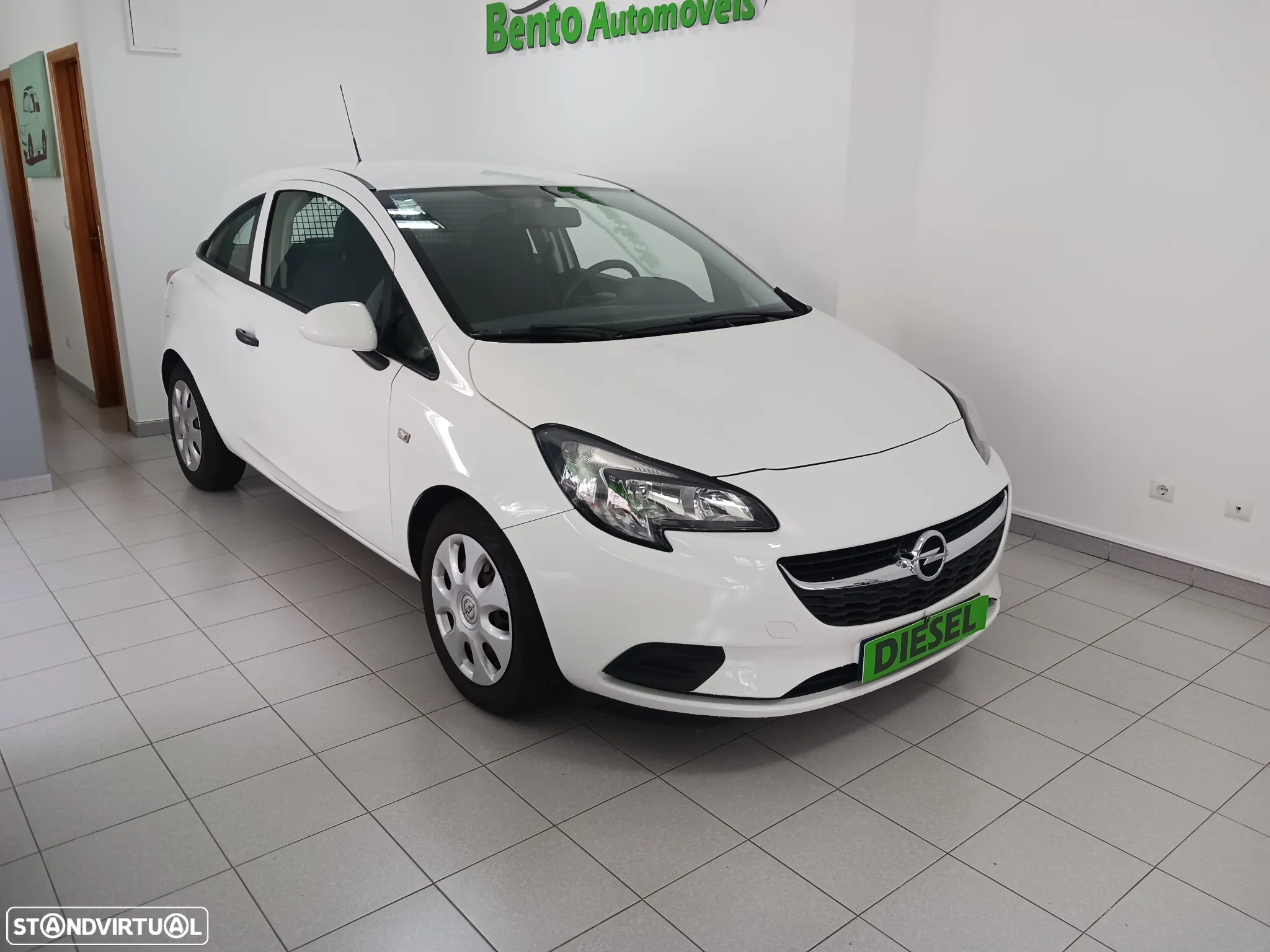 Opel Corsa 1.3 CDTi Van Iva Dedutível - 4