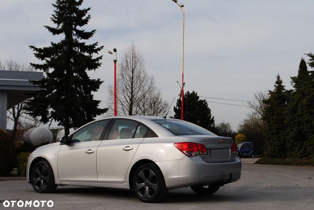 Chevrolet Cruze 1.8 LT - 4