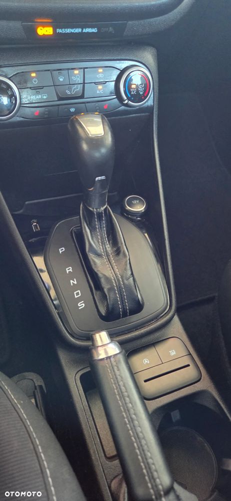 Ford Fiesta - 25