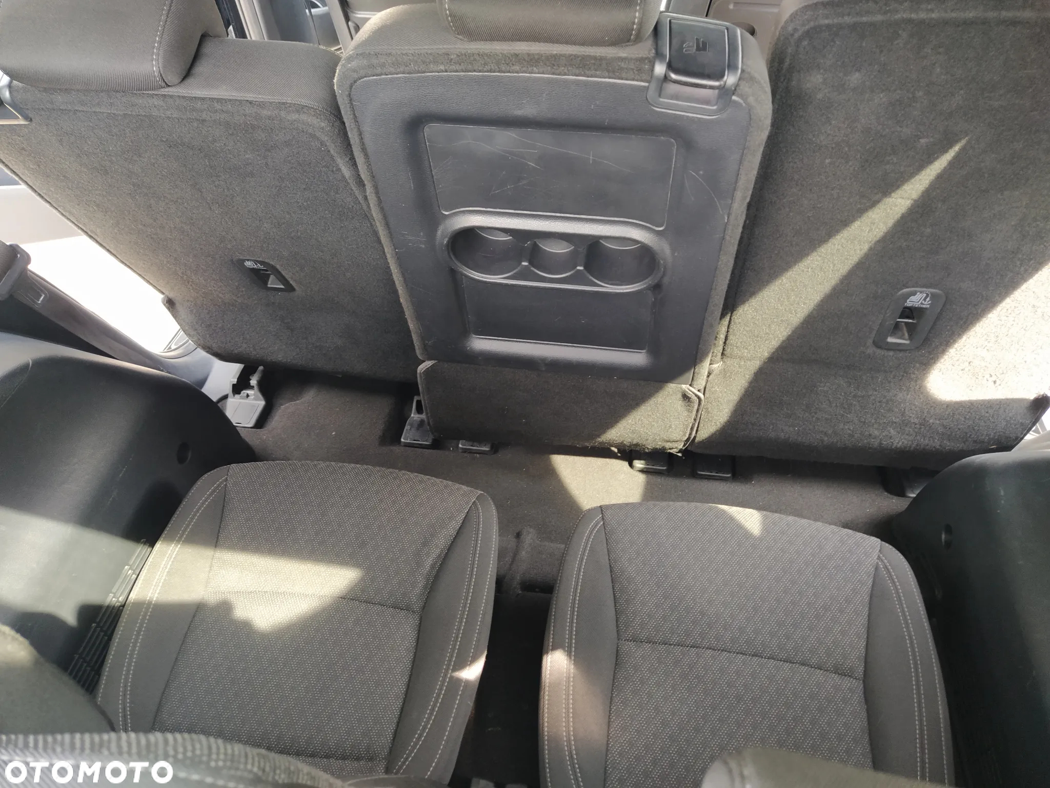Kia Carens 1.7 CRDi 141 Edition 7 - 32