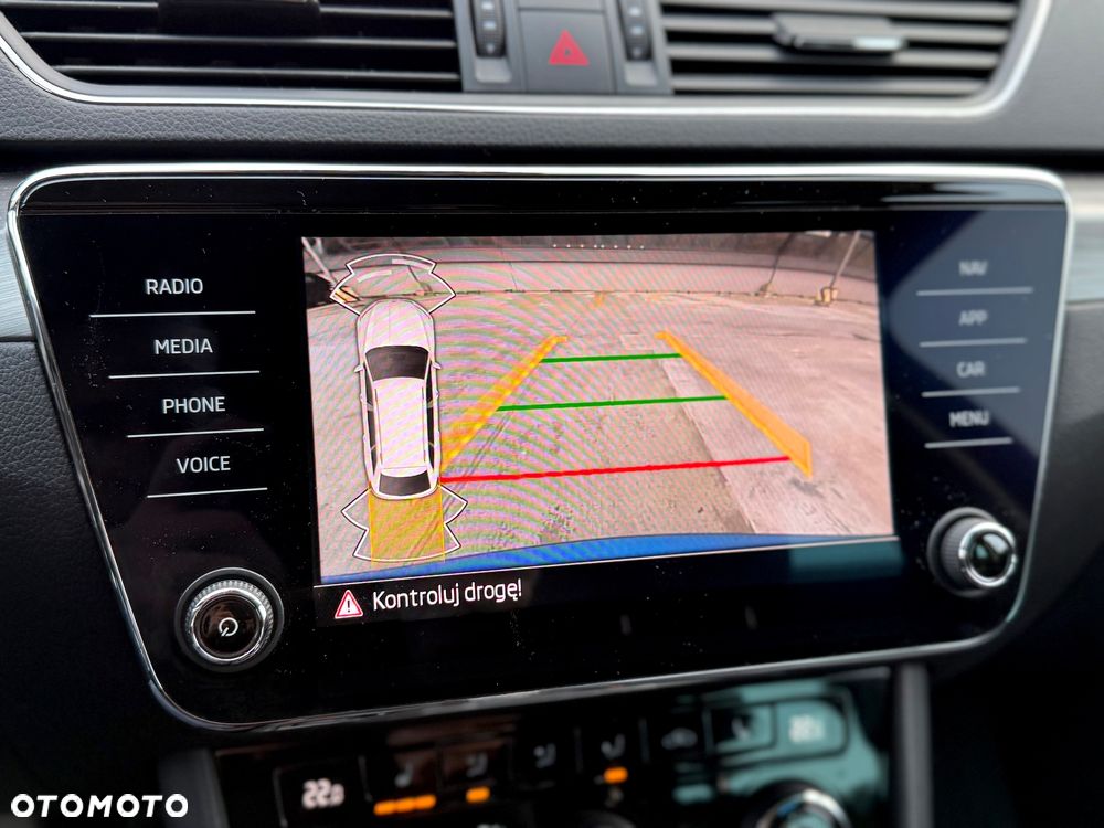 Skoda Superb 2.0 TDI SCR Style DSG - 32