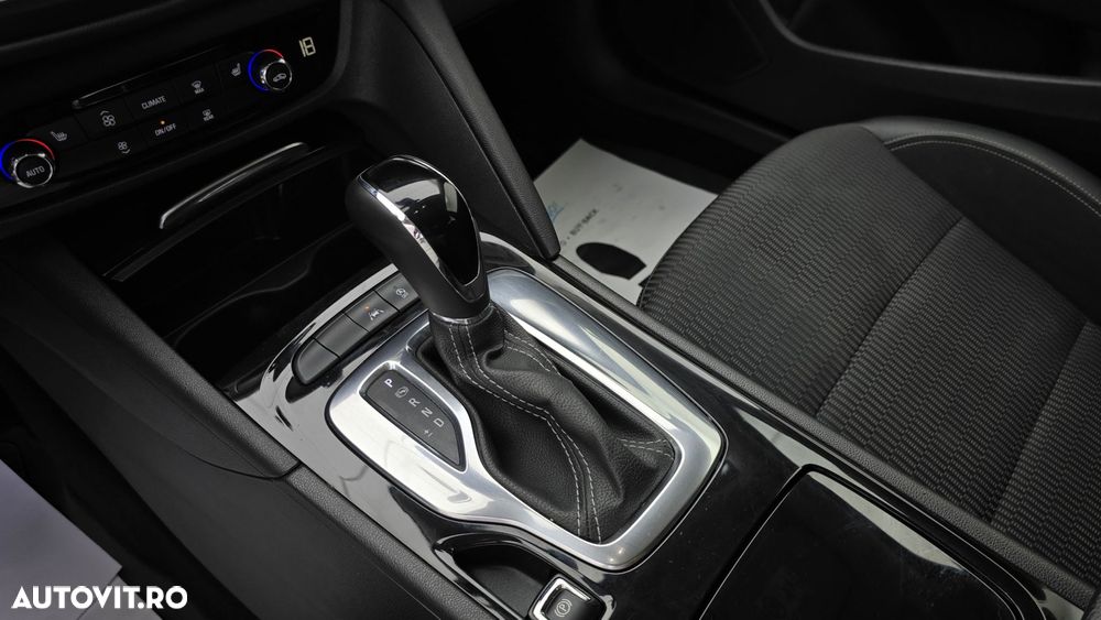 Opel Insignia - 17