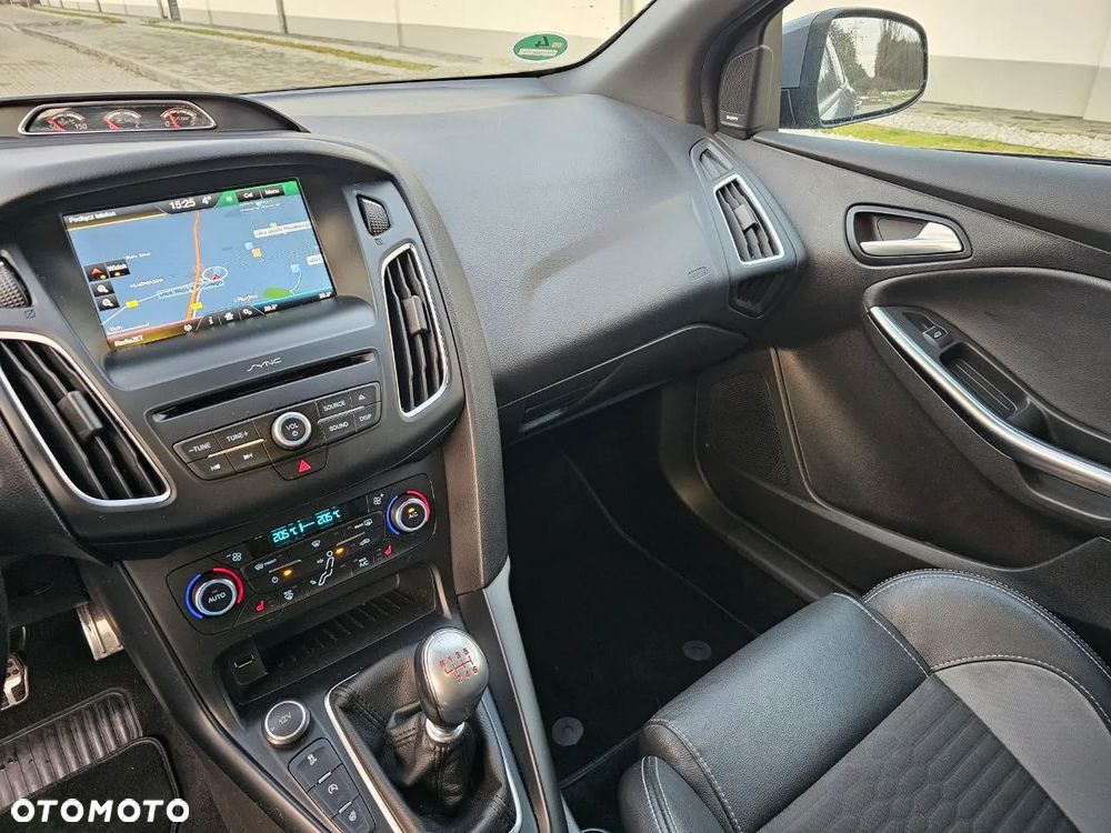 Ford Focus ST - 28