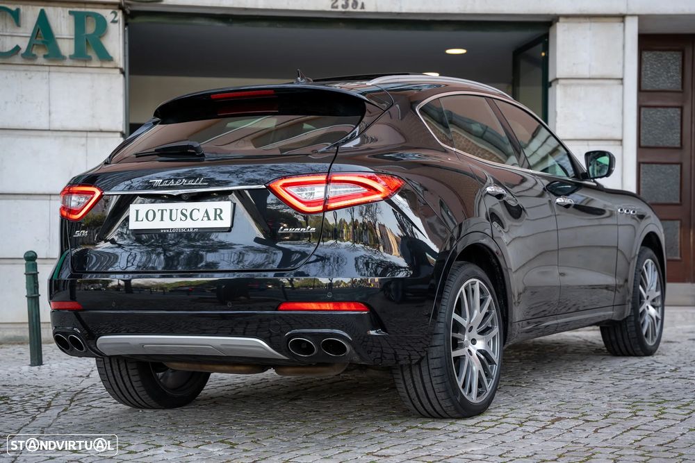 Maserati Levante 3.0 V6 S - 28