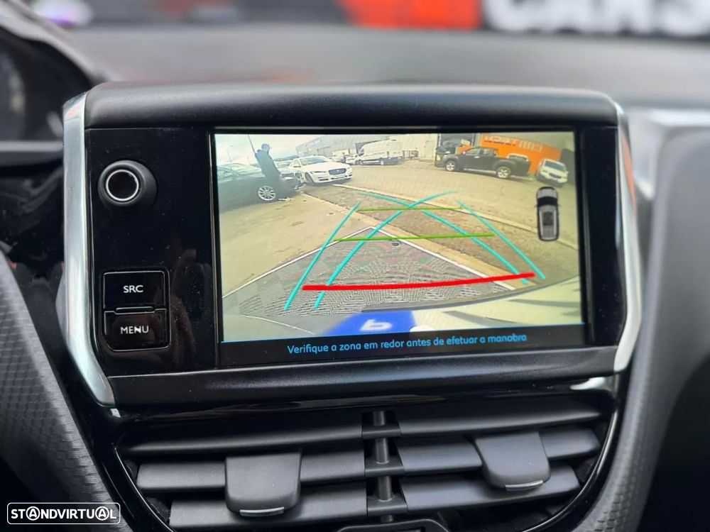 Peugeot 2008 1.2 PureTech Signature - 5