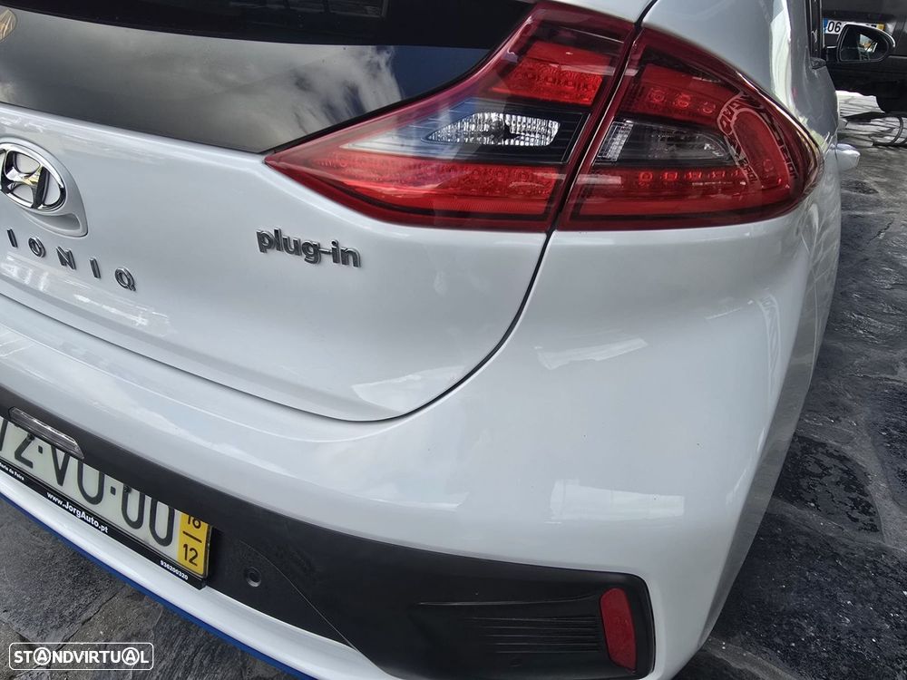 Hyundai Ioniq - 9