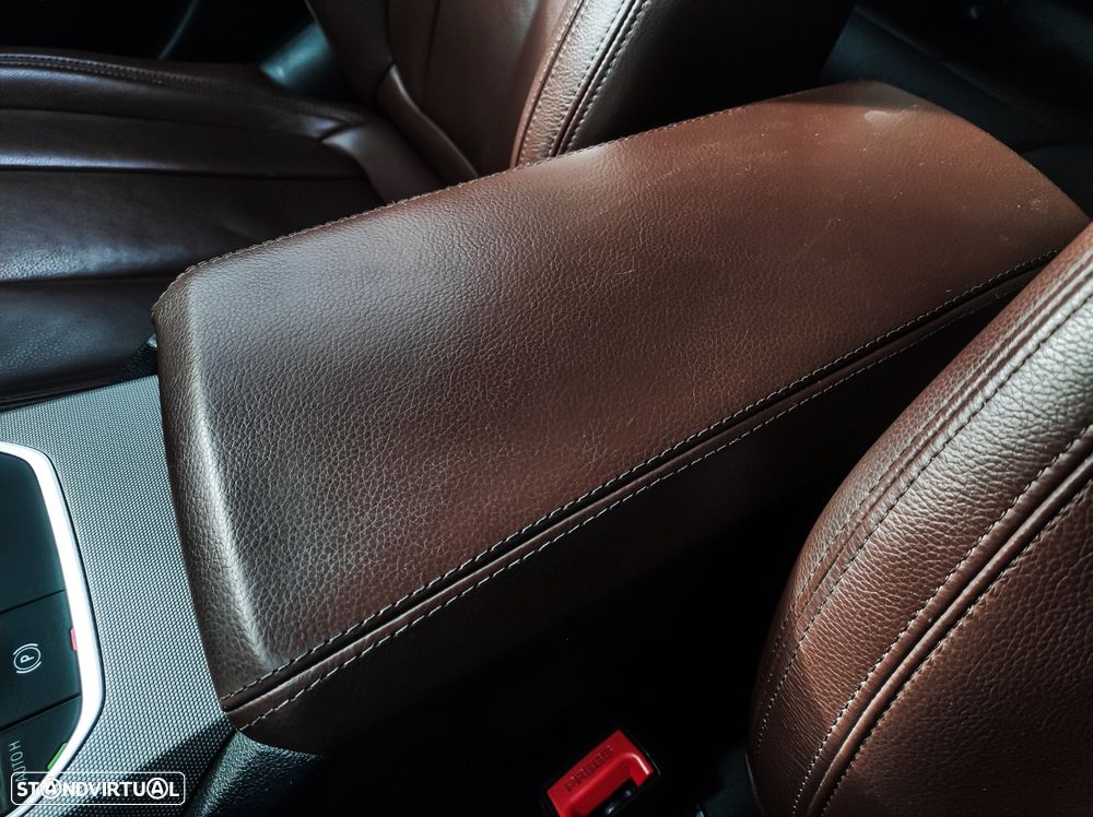 BMW 330 e iPerformance Advantage - 10