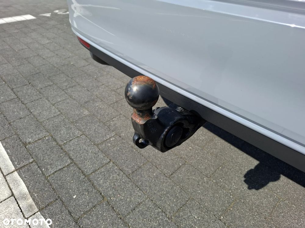 Volkswagen Passat Variant 2.0 TDI EVO Business DSG - 17