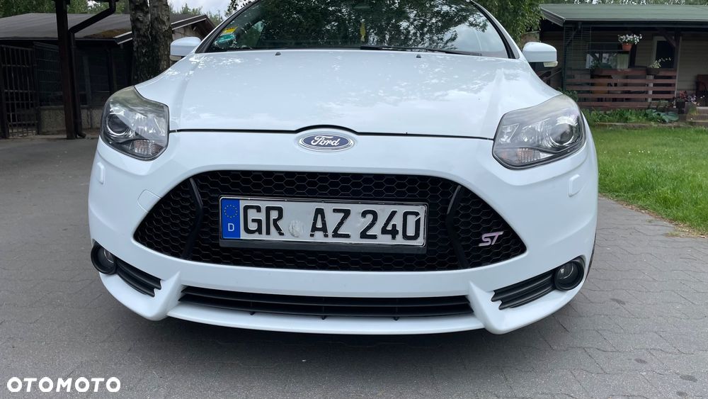 Ford Focus 2.0 EcoBoost ST mit Leder-Sport-Paket - 3