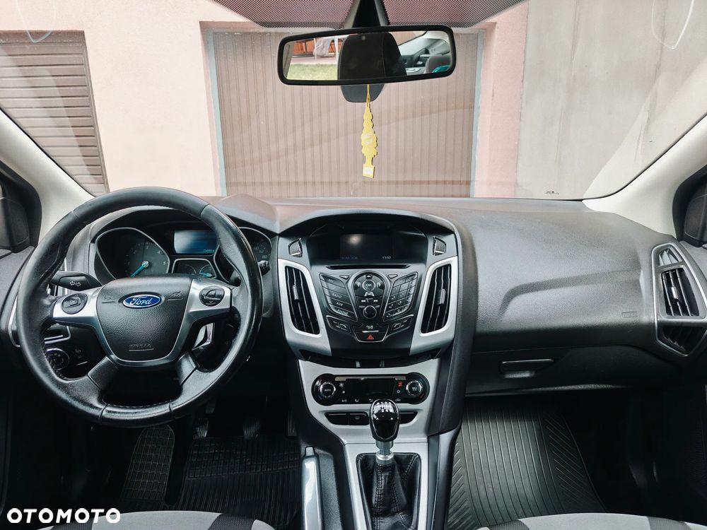 Ford Focus 1.6 TDCi DPF Champions Edition - 16