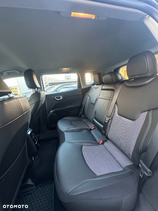 Jeep Compass - 9