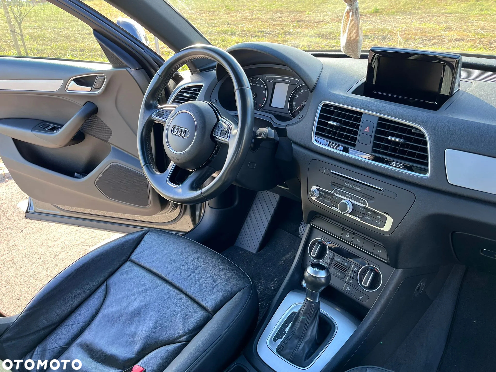 Audi Q3 2.0 TFSI quattro S tronic - 11