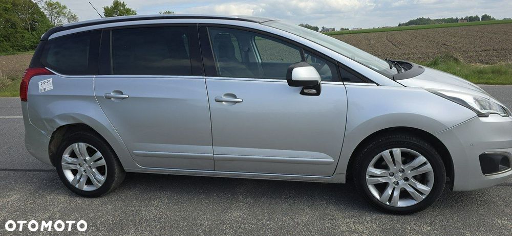 Peugeot 5008 - 11