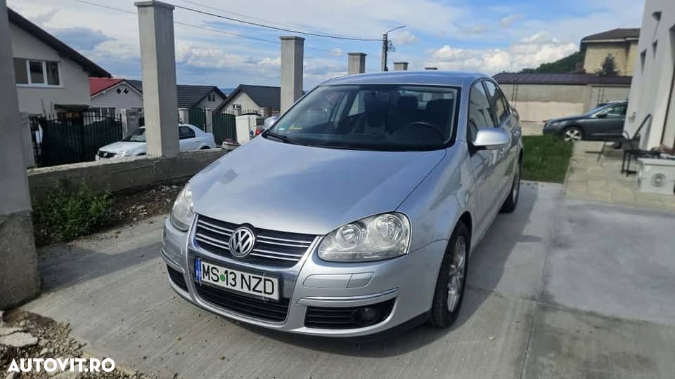 Volkswagen Jetta - 1