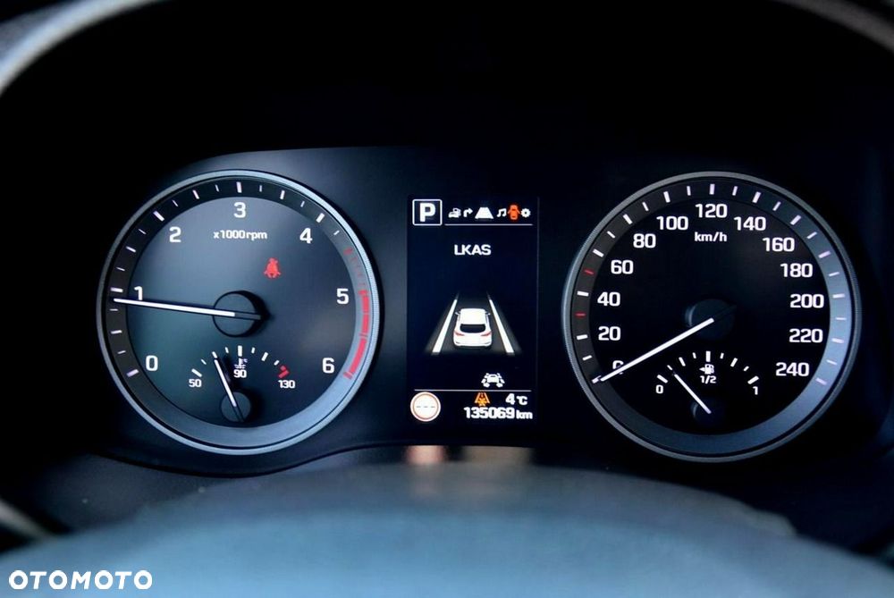 Hyundai Tucson 2.0 CRDI 4WD Automatik Premium - 24