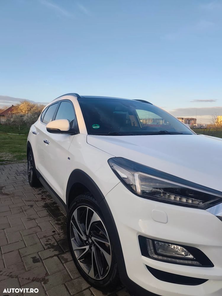 Hyundai Tucson 2.0 CRDI 4WD 8AT Premium - 36