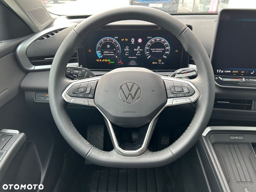 Volkswagen T-Roc - 13