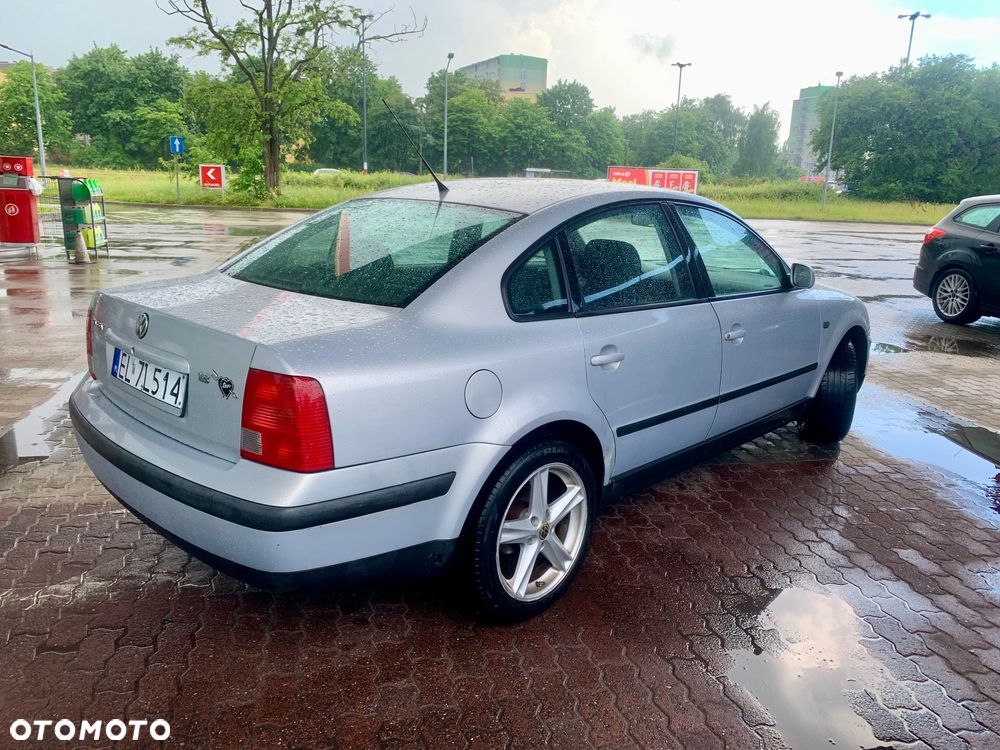 Volkswagen Passat 1.8 Highline - 6