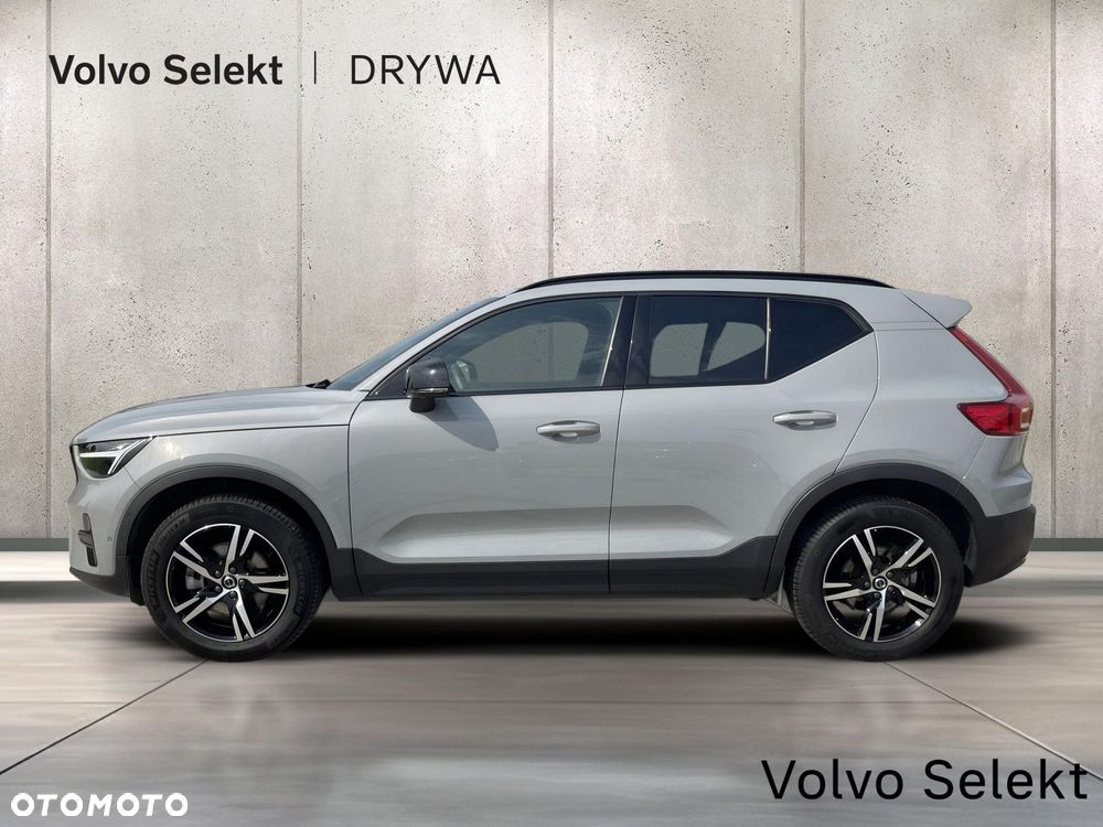 Volvo XC 40 B3 Plus Dark - 4