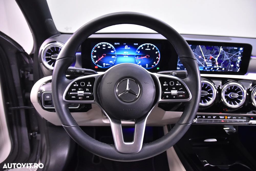 Mercedes-Benz A 180 7G-DCT - 12