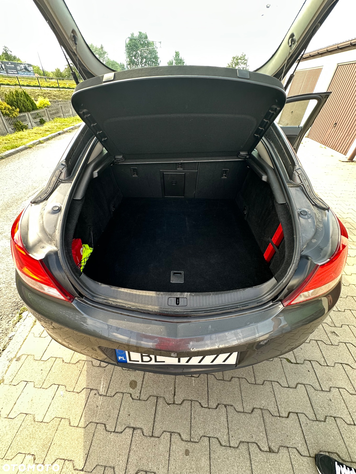 Opel Insignia 1.8 - 9