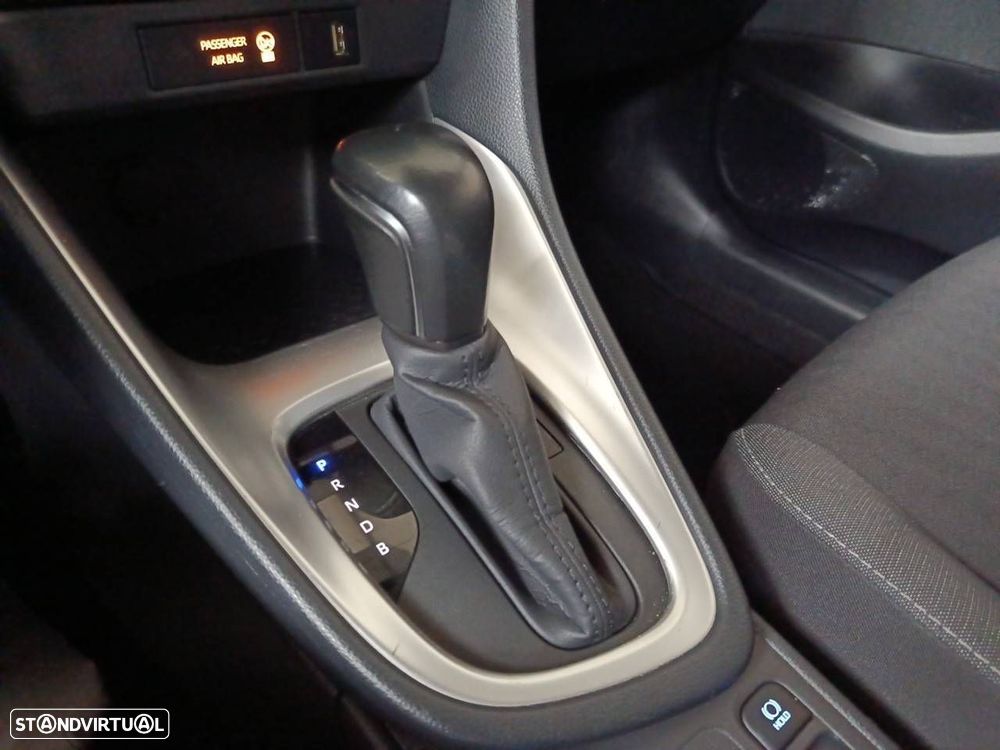 Toyota Yaris 1.5 HDF Comfort - 19