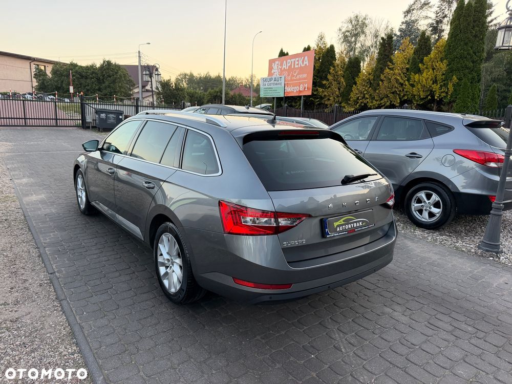 Skoda Superb 2.0 TDI SCR Style DSG - 37