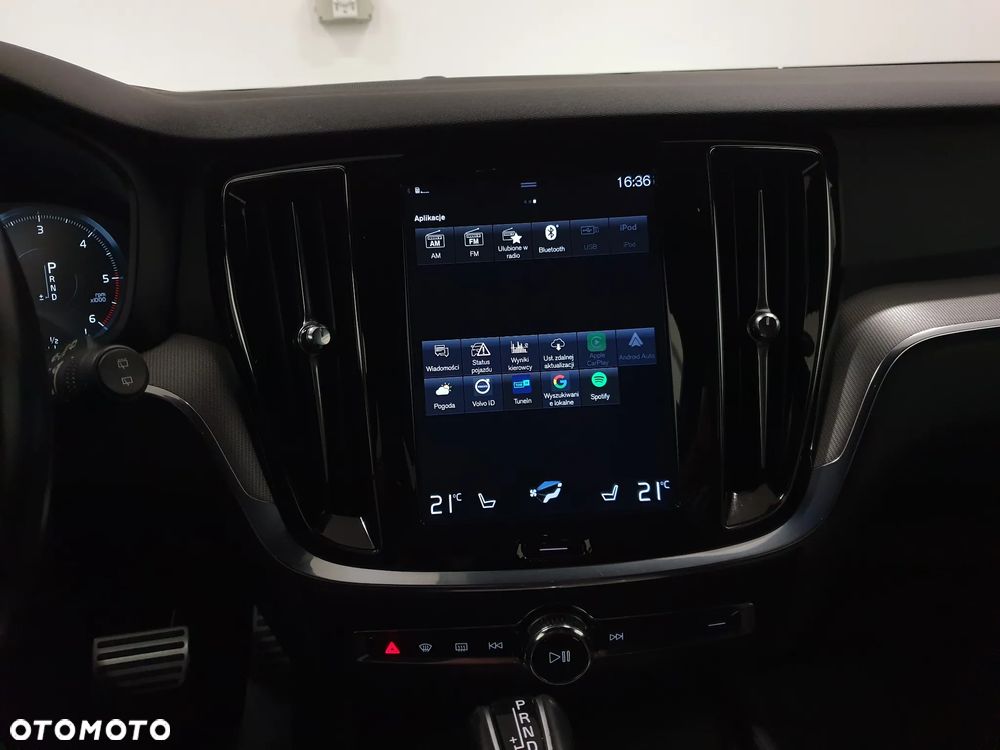 Volvo V60 D3 Geartronic R-Design - 16