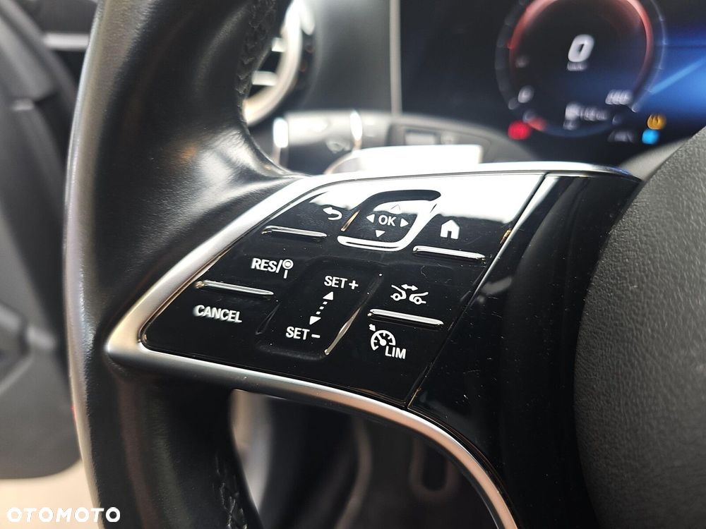 Mercedes-Benz Klasa E 220 d 4-Matic - 14