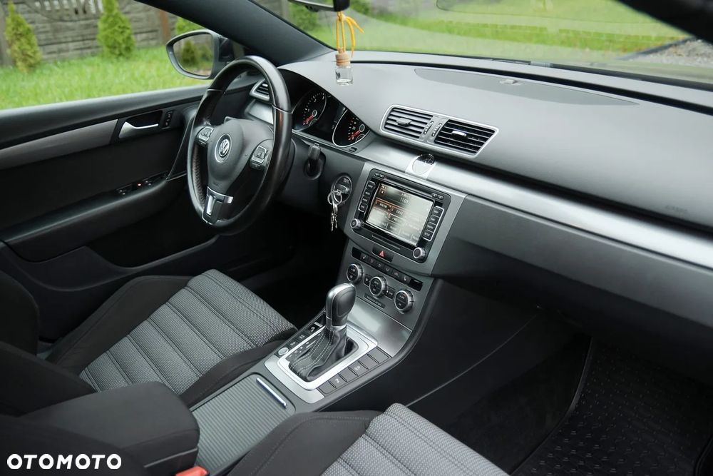 Volkswagen Passat - 19