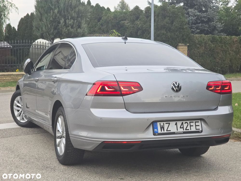 Volkswagen Passat - 9