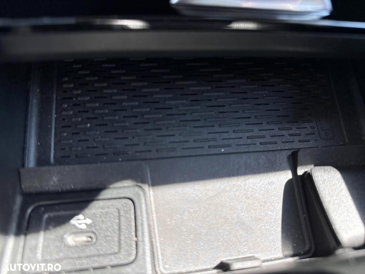 Mercedes-Benz GLA - 18