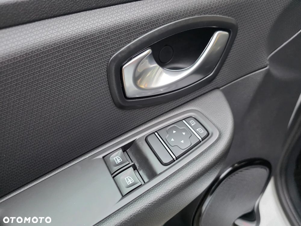 Renault Clio 1.2 16V Life - 27