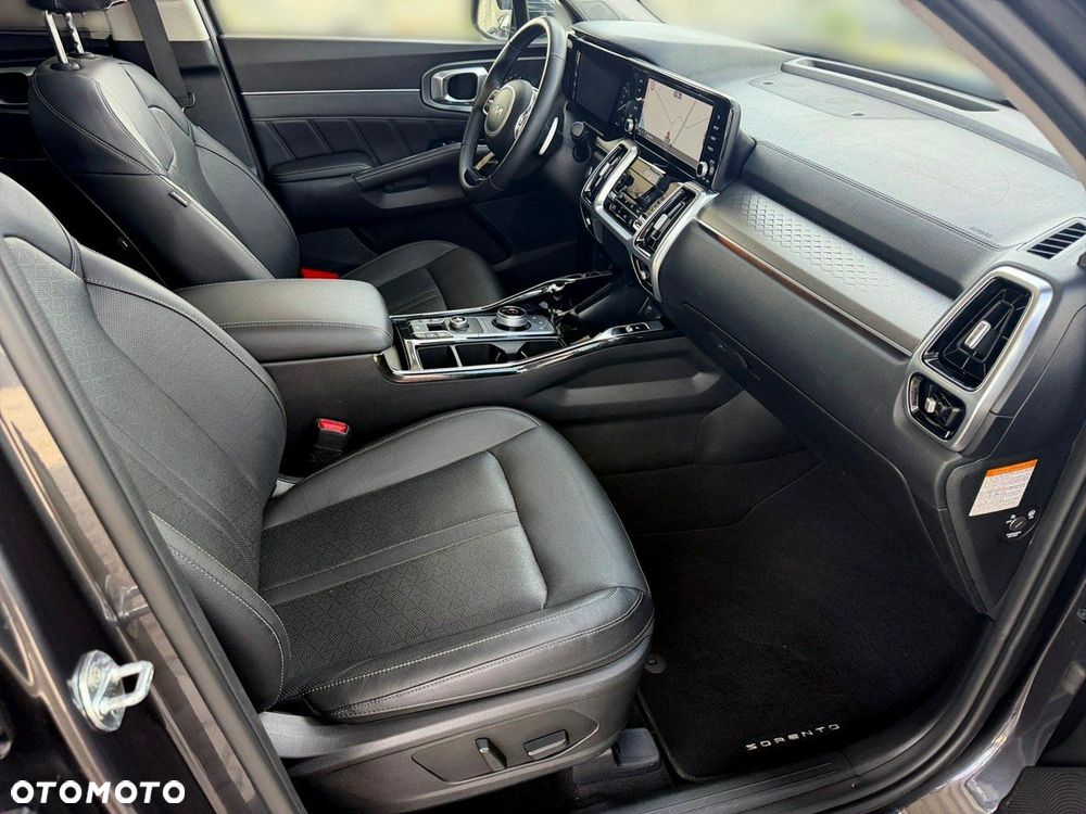 Kia Sorento - 25