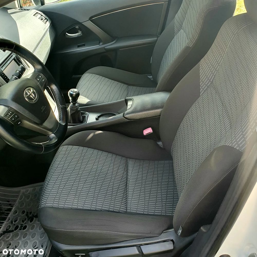 Toyota Avensis 2.0 D-4D Sol Premium - 7