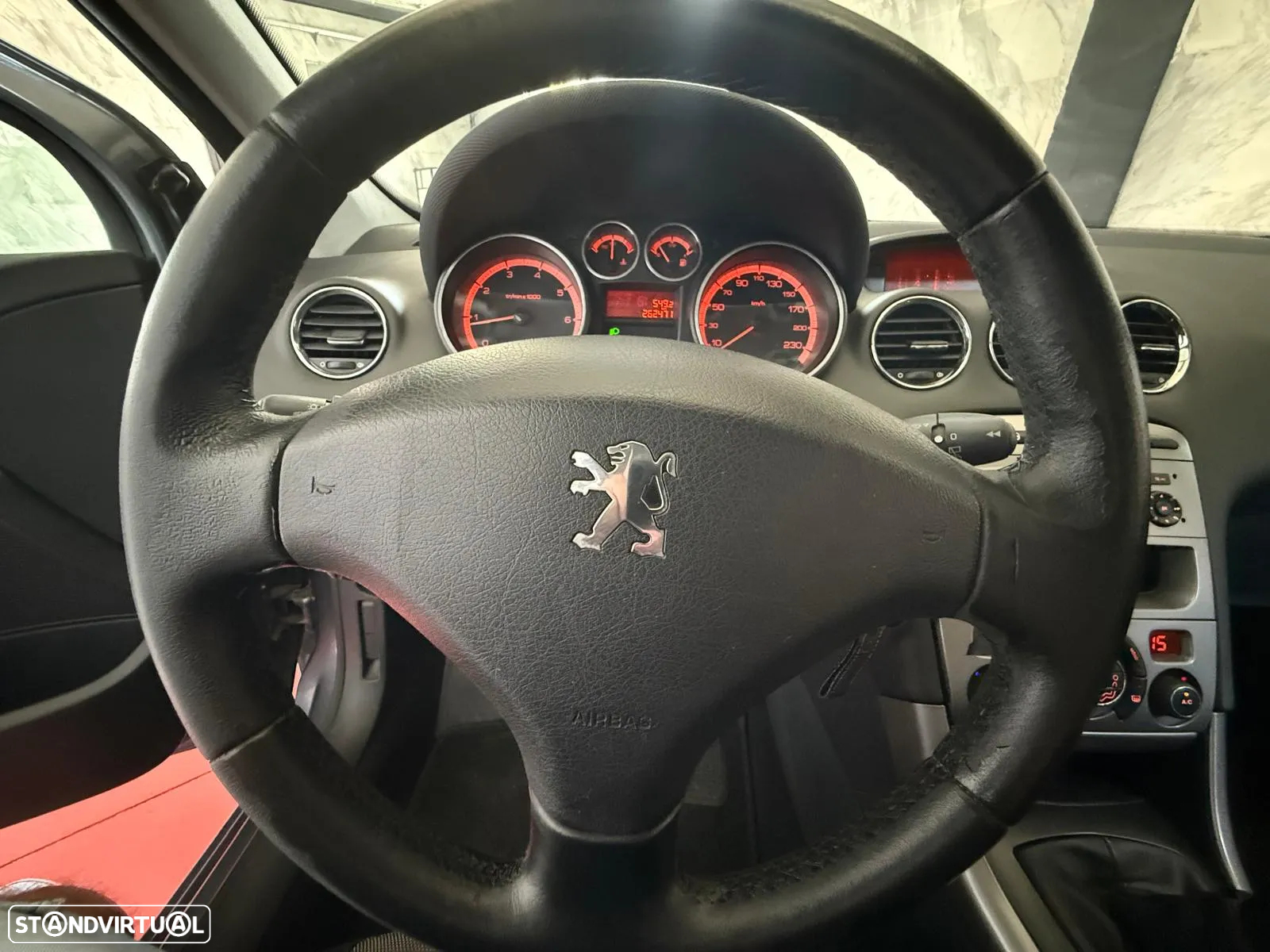 Peugeot 308 1.4 16V Executive - 19