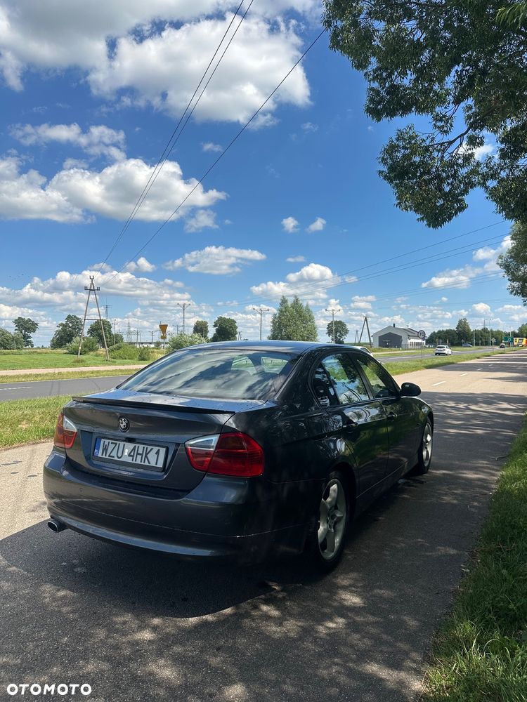 BMW Seria 3 318i - 3