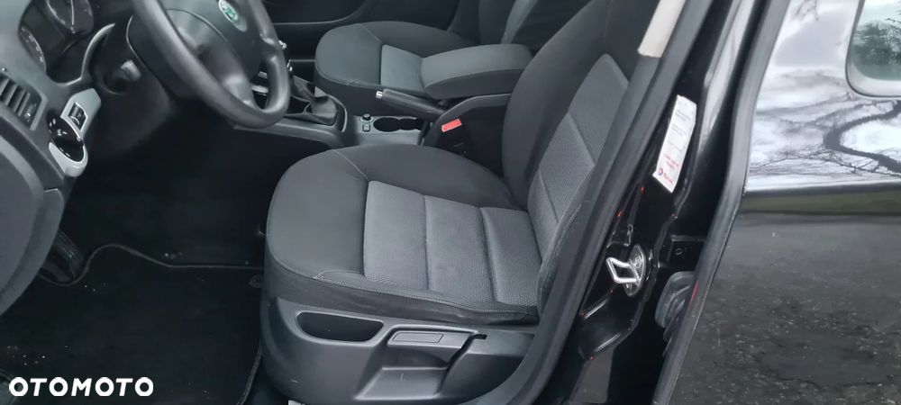 Skoda Octavia 1.6 Combi - 12