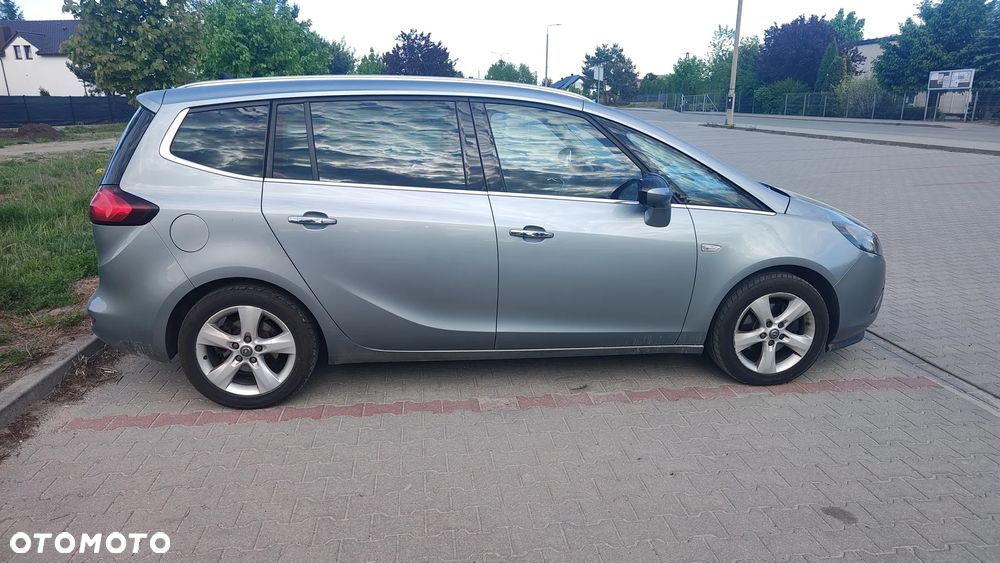Opel Zafira - 14
