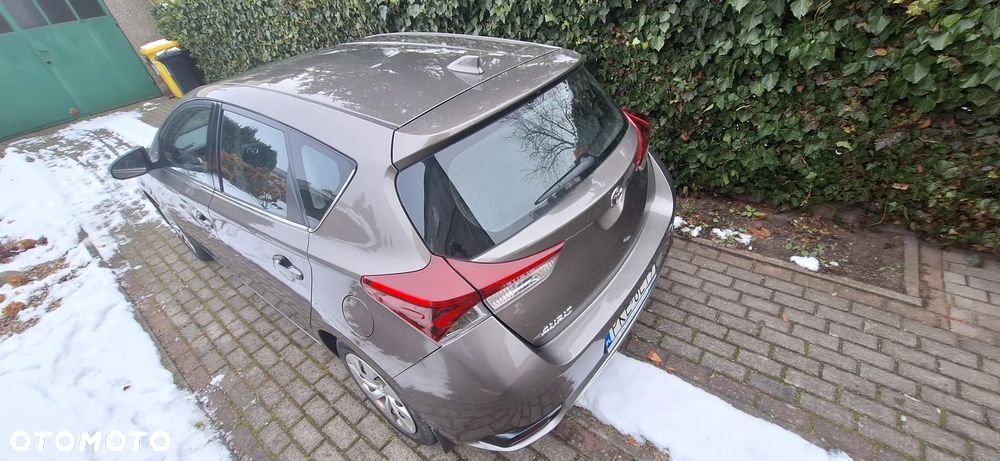 Toyota Auris 1.6 Premium - 6