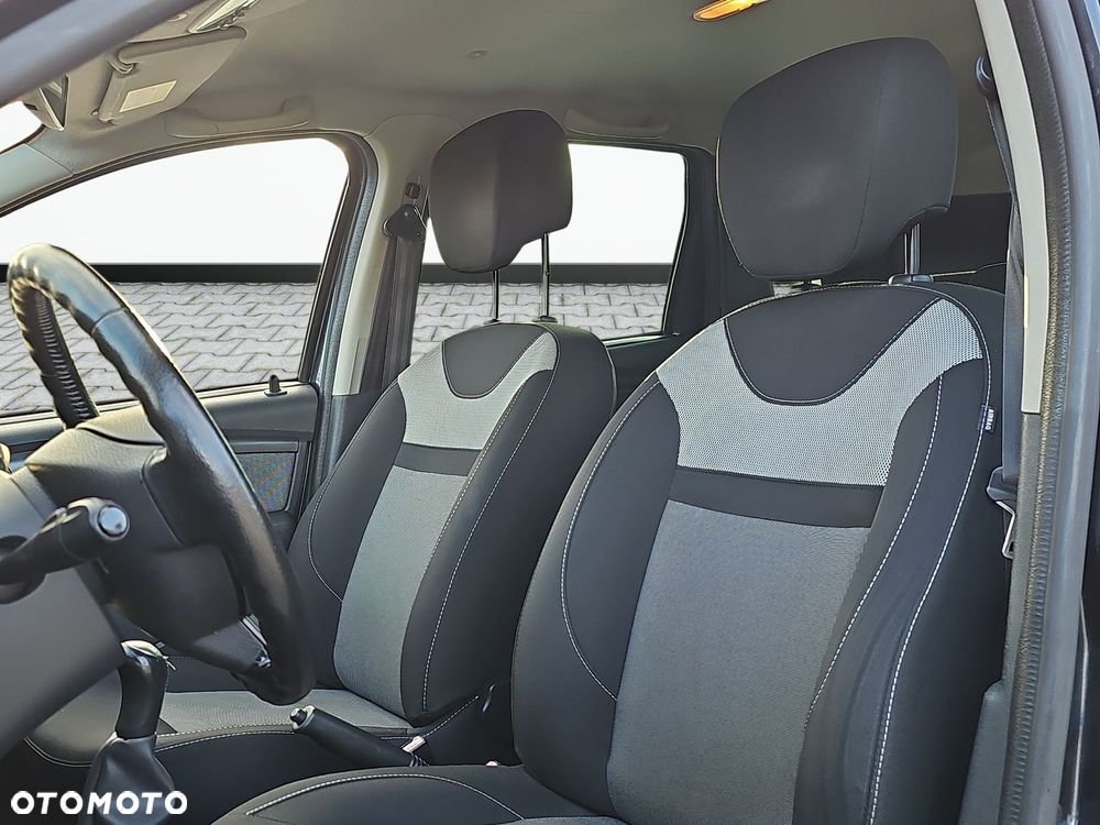 Dacia Duster 1.6 SCe Laureate S&S - 12