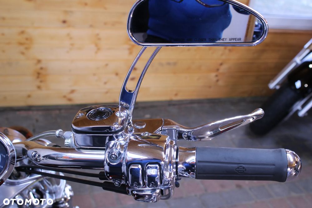 Harley-Davidson V-Rod Street Rod - 24