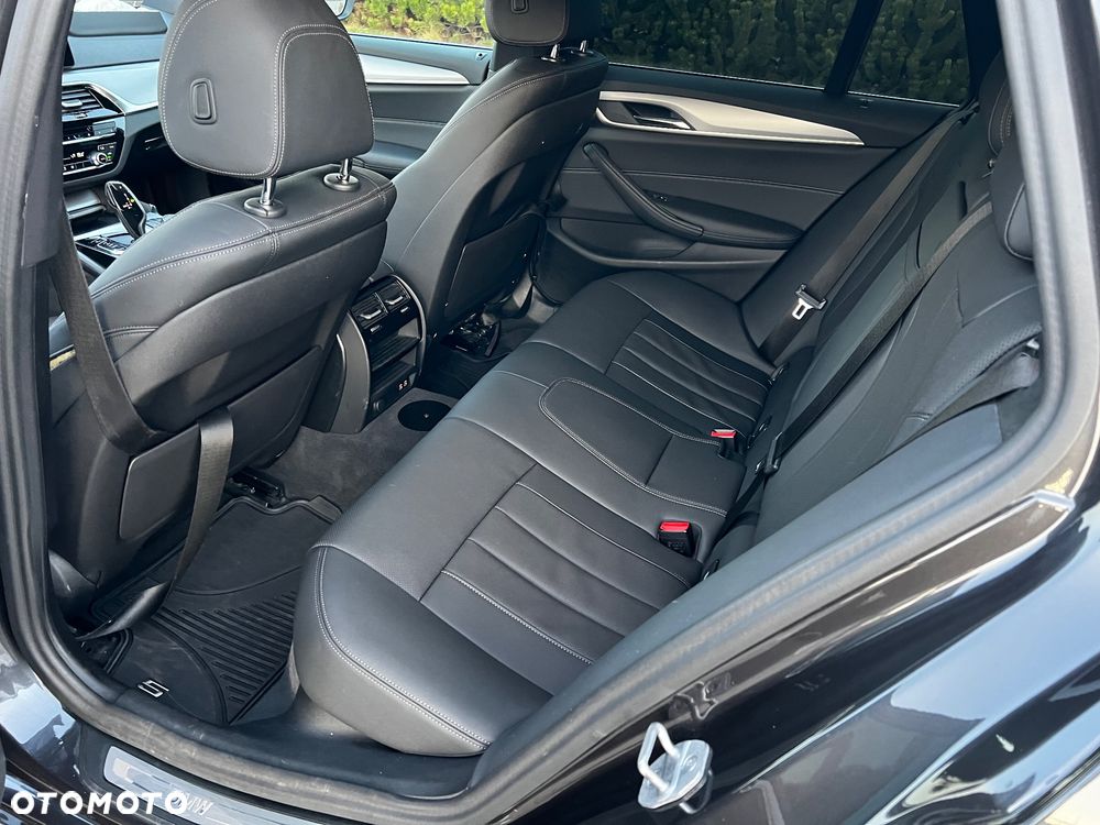 BMW Seria 5 530i xDrive - 11