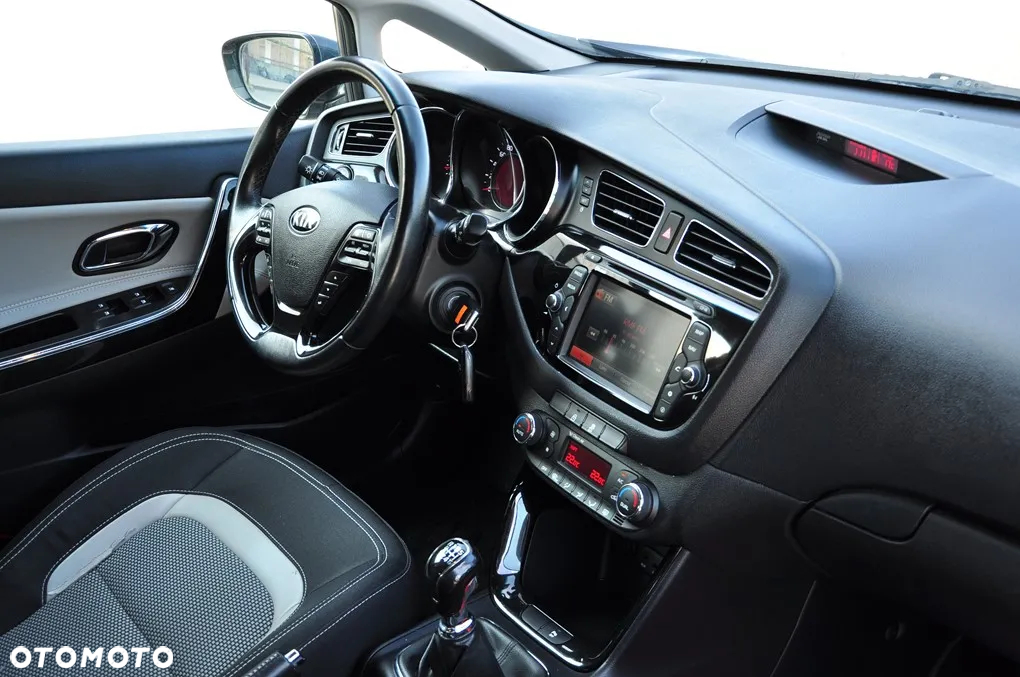 Kia Ceed - 29