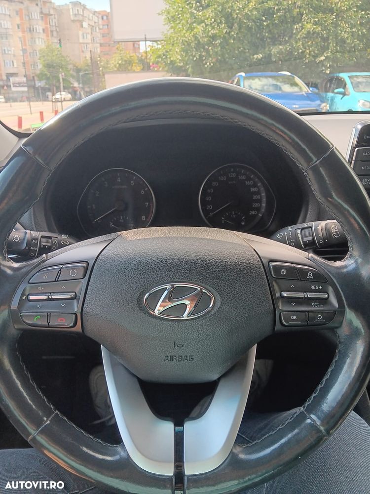 Hyundai i30 1.4 100CP 5DR M/T Classic - 10