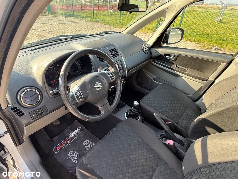 Suzuki SX4 - 12