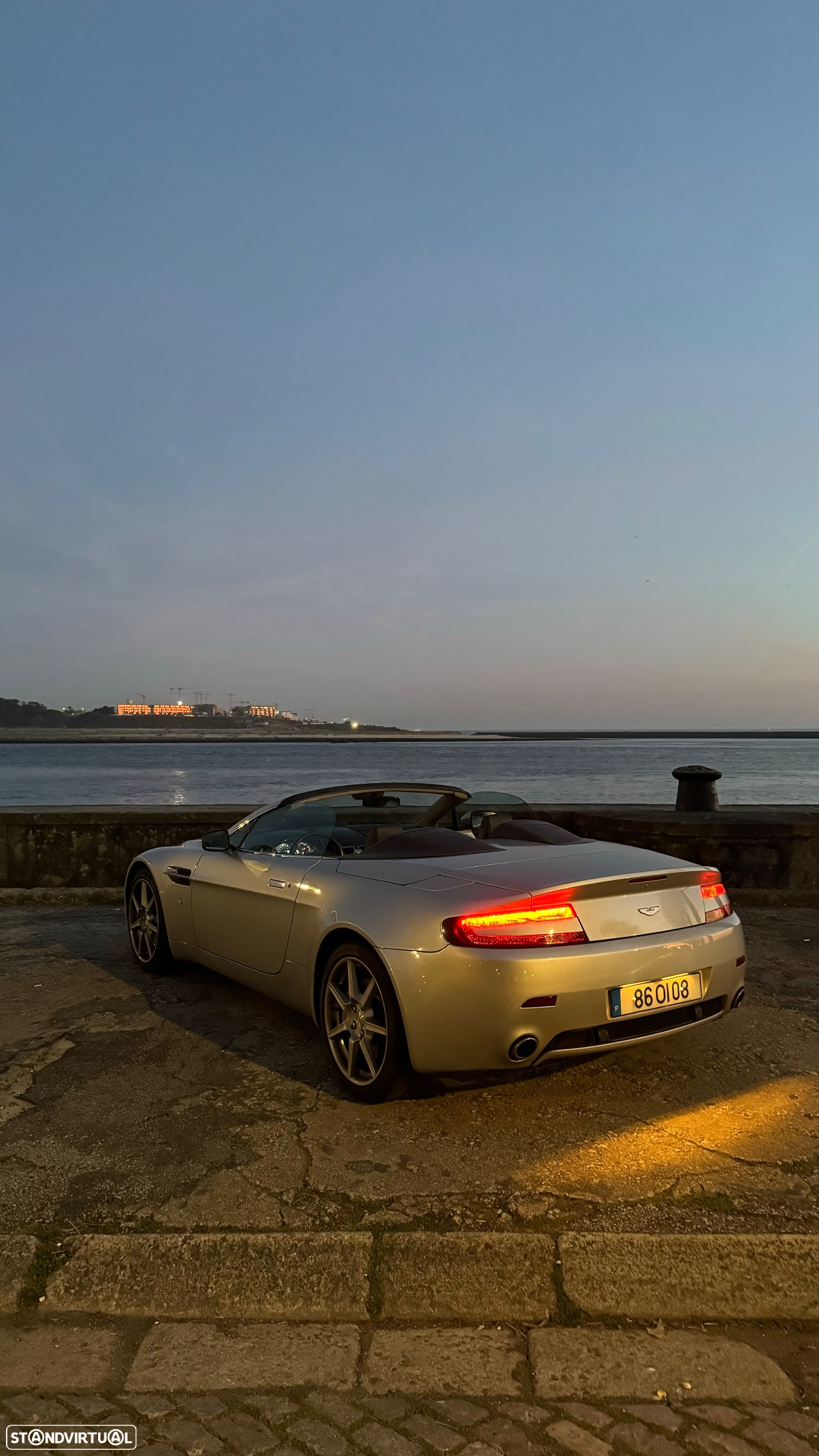 Aston Martin Vantage Roadster V8 Sportshift - 11