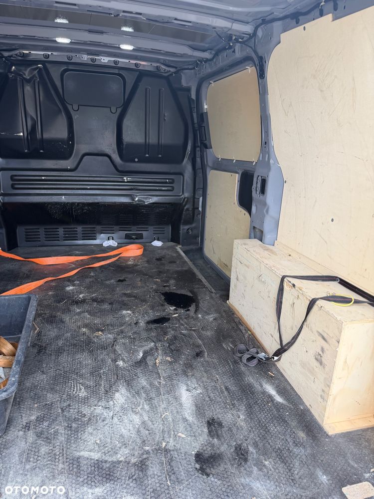 Ford Transit Custom - 16