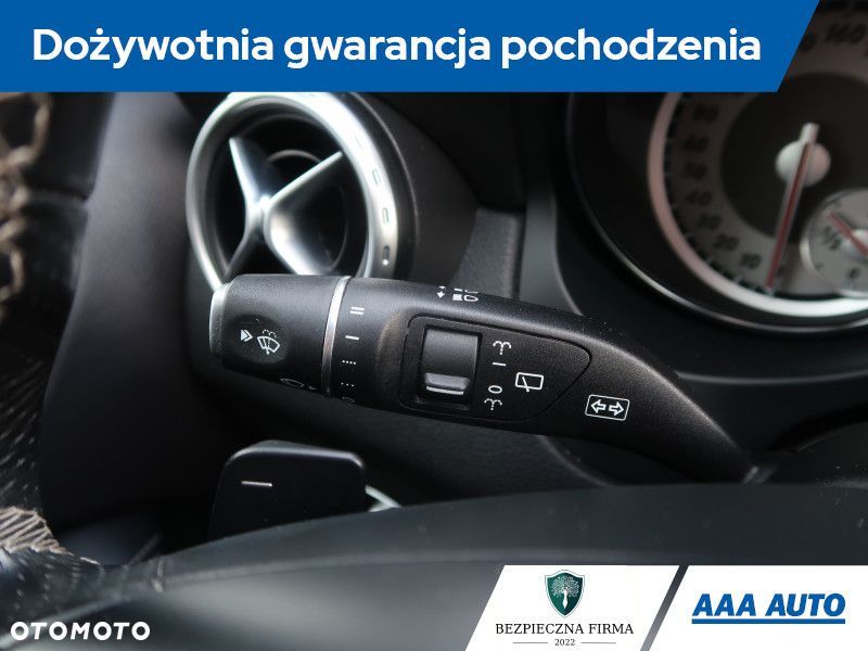 Mercedes-Benz GLA - 20